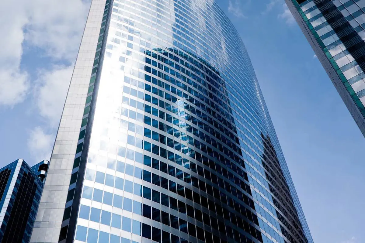 Looking up at skyscrapers in the financial district of Chicago.