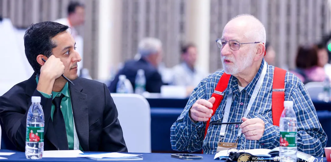 Professor Mehul Malik with Sir Michael Berry.