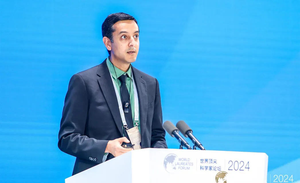 Professor Mehul Malik at the World Laureates Forum in Shanghai.