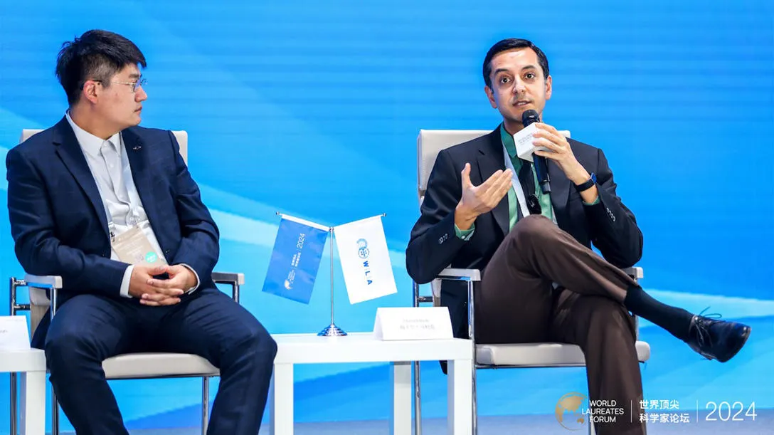 Professor Mehul Malik addressing a session at the World Laureates Forum in Shanghai.