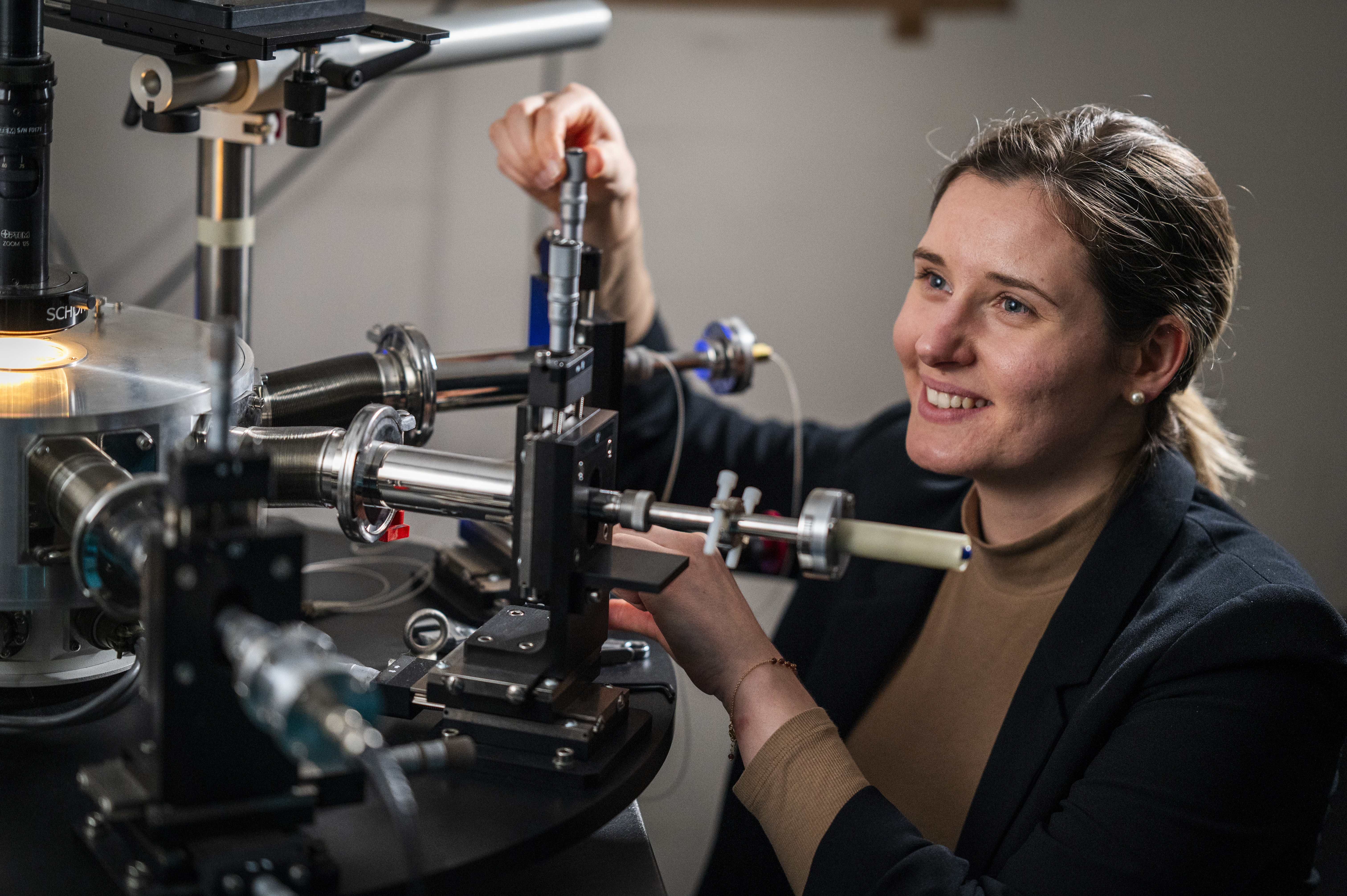 Dr Lisa Saalbach electronically probing the next generation of single-photon detectors.
