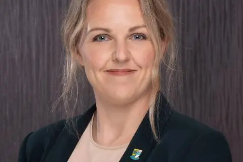 Linsey Dolan Thomson